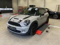 Вид спереди слева