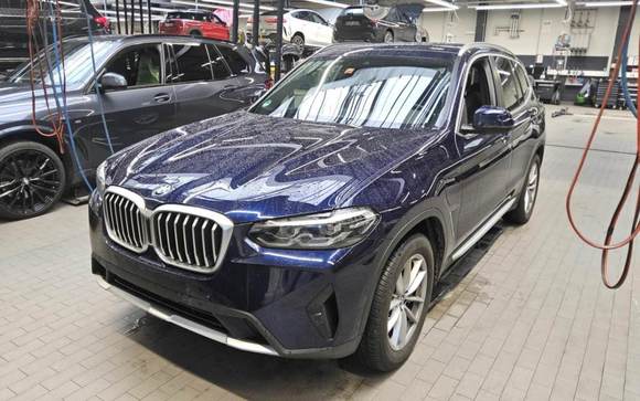 Вид спереди слева