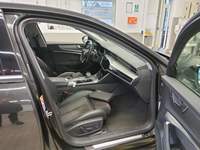 Вид на салон