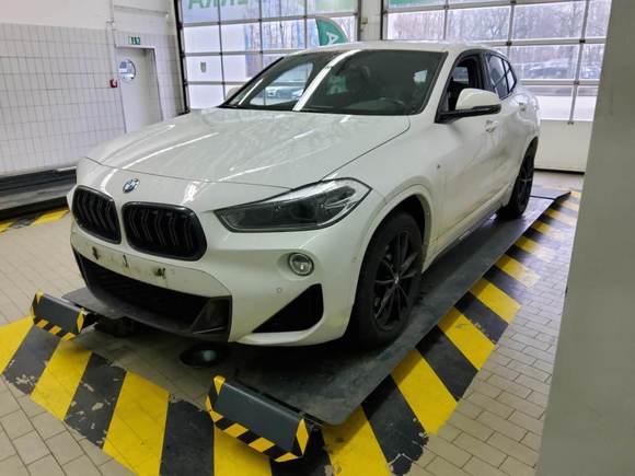 Вид спереди слева