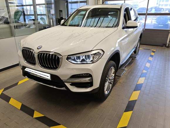 Вид спереди слева