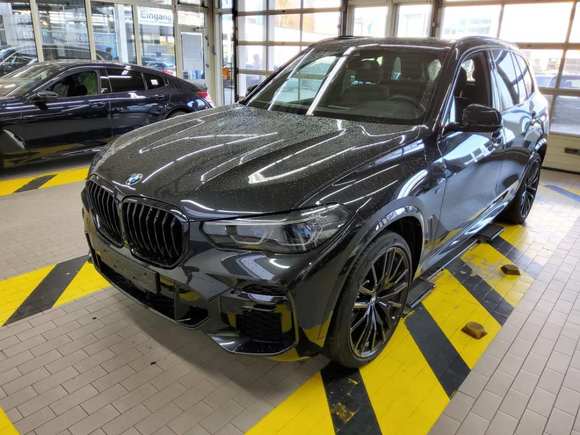 Вид спереди слева