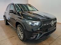 Pogled sprijeda desno