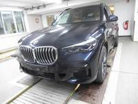 Вид спереди слева