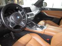 Вид на салон