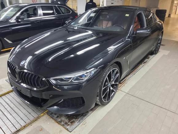 Vue de l’avant gauche