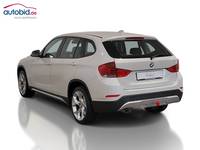 Vaade tagant vasakult