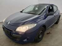 Pogled od napred levo