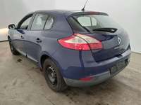 Pogled od pozadi levo