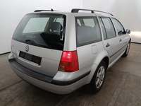 Pogled od pozadi desno