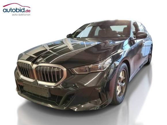 Вид спереди слева