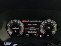 Pogled na kombinovani instrument