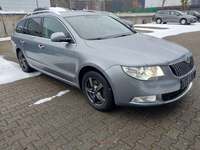 Вид спереди справа