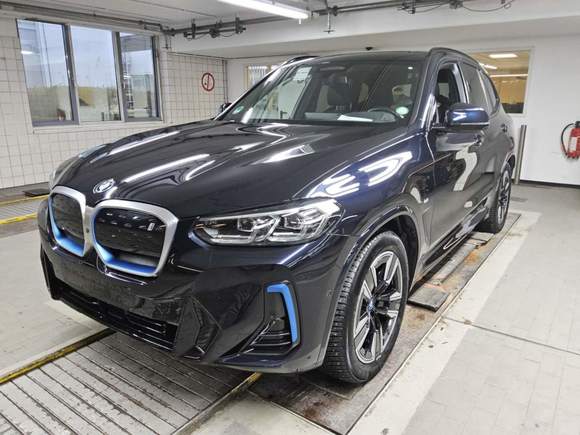 Вид спереди слева