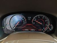 Pohled na přístrojovou desku