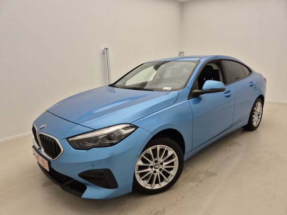 Pogled sprijeda lijevo