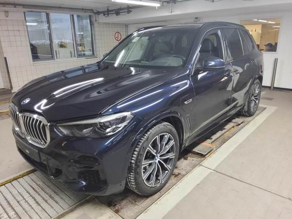 Pogled od napred levo