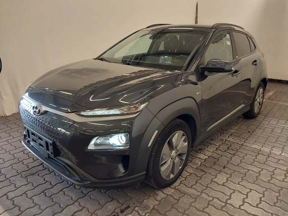 Вид спереди слева