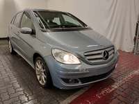 Вид спереди справа