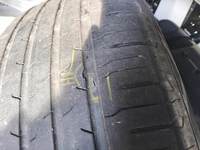 Cпереди слева