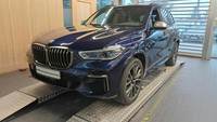 BMW X5 M50i
