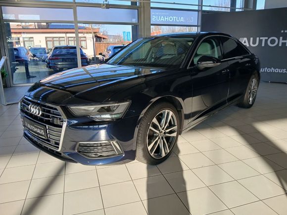 Pogled od napred levo