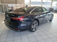 Pogled od pozadi desno