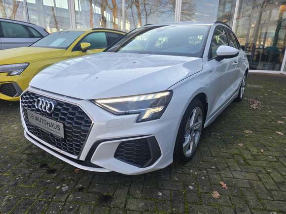 Pogled od napred levo