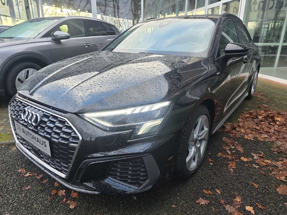 Pogled od napred levo