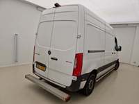 Вид сзади справа