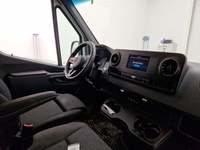 Вид на салон