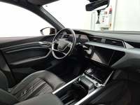 Вид на салон