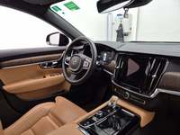 Вид на салон