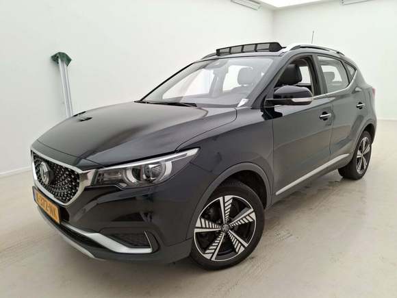 Вид спереди слева