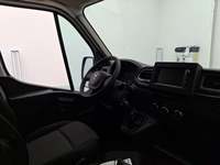 Вид на салон