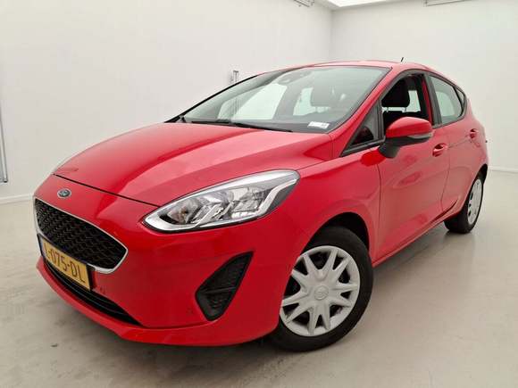 Вид спереди слева