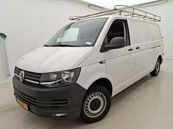 Вид спереди слева