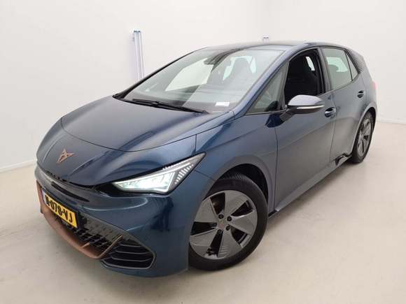 Вид спереди слева