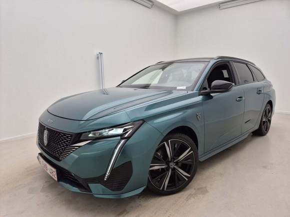 Вид спереди слева