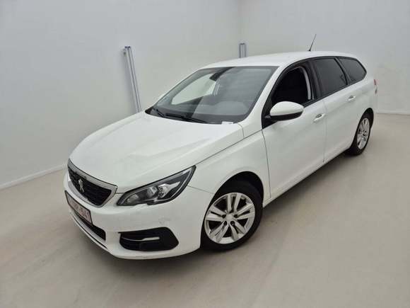 Вид спереди слева