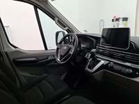 Вид на салон