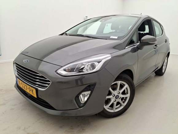 Вид спереди слева