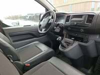 Вид на салон