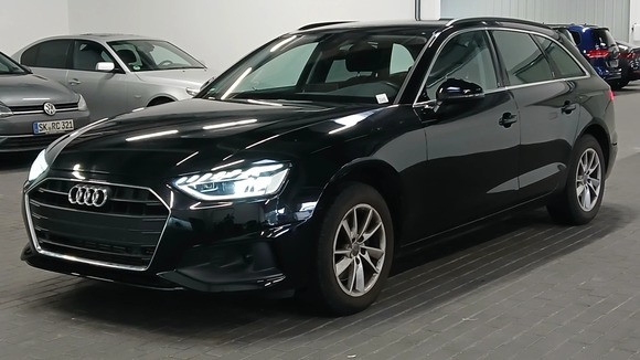 Pogled od napred levo