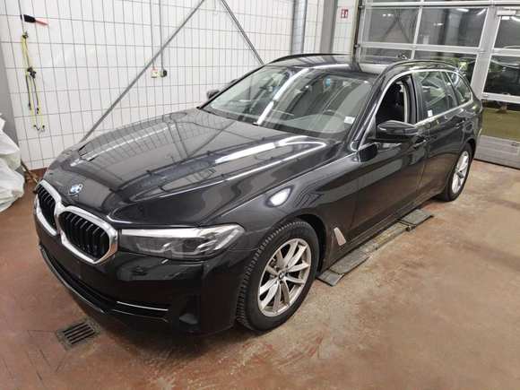 Вид спереди слева