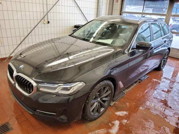 Вид спереди слева