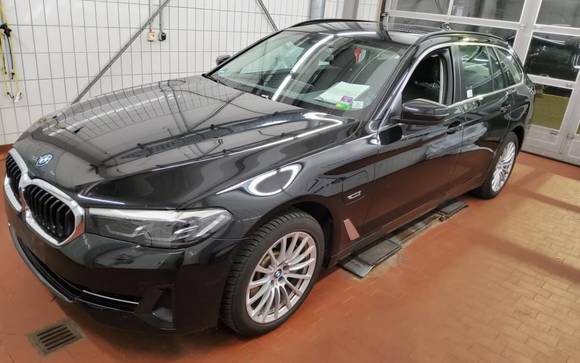 Вид спереди слева