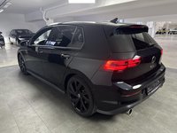 Pogled od pozadi levo