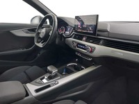 Вид на салон