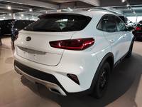 Pogled od pozadi desno